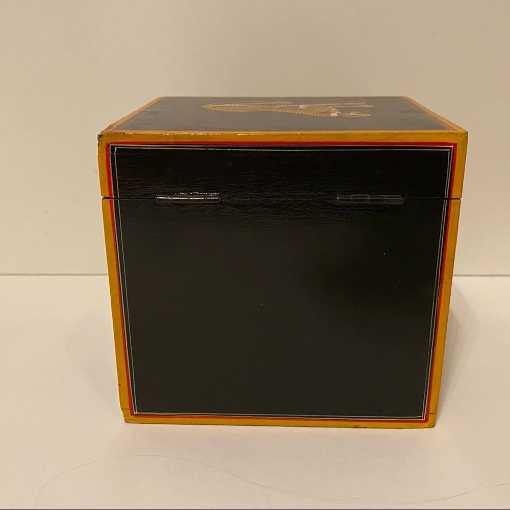 INDIA BOX HANDMADE BLACK PAINTED HINGED CLASP GOLD TIGER GREEN TREE HOME STORAGE